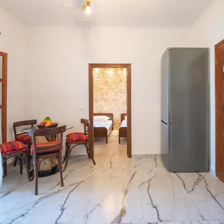 Feriehus Yiannitsis - Sunset By The Sea, Acharavi *