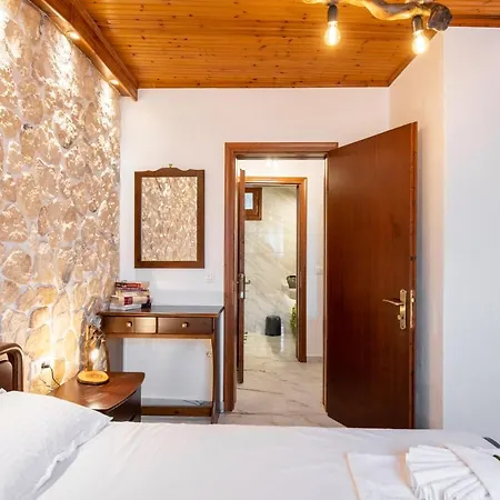 Yiannitsis - Sunset By The Sea, Acharavi