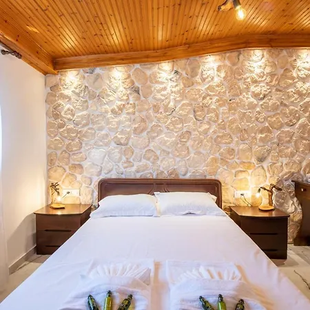 Yiannitsis - Sunset By The Sea, Acharavi * Acharavi (Corfu)