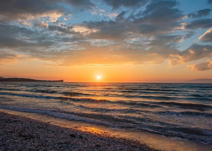 Semesterbostad Yiannitsis - Sunset By The Sea, Acharavi Acharavi (Corfu)